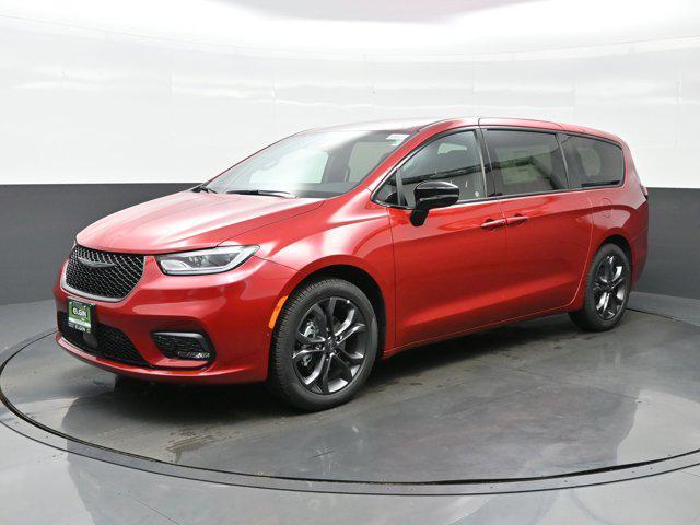 new 2026 Chrysler Pacifica car, priced at $38,800