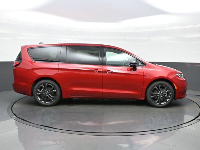 new 2026 Chrysler Pacifica car, priced at $38,800
