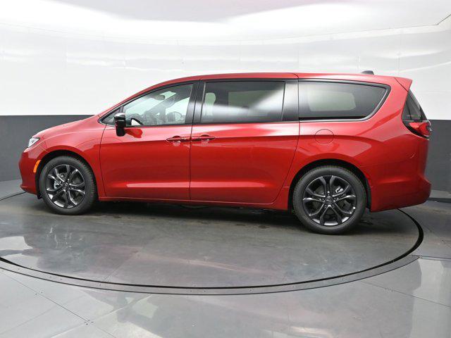 new 2026 Chrysler Pacifica car, priced at $43,605