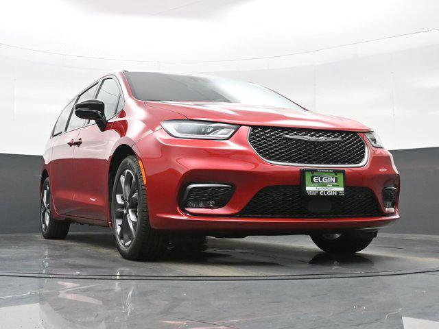 new 2026 Chrysler Pacifica car, priced at $38,800