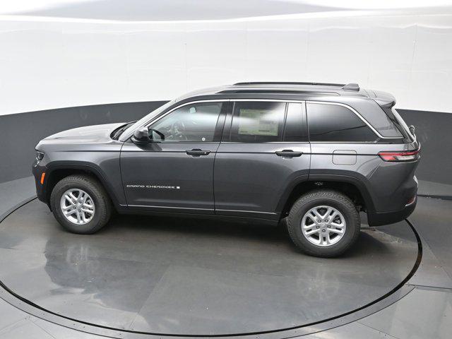 new 2025 Jeep Grand Cherokee car, priced at $33,247