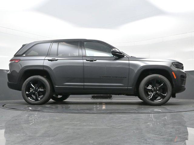 new 2025 Jeep Grand Cherokee car, priced at $38,317