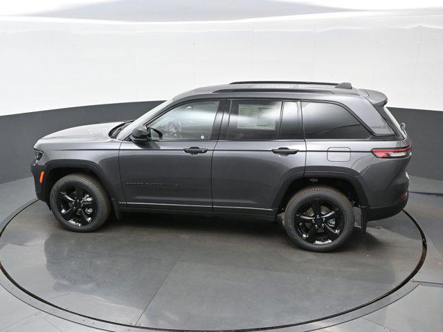 new 2025 Jeep Grand Cherokee car, priced at $44,099