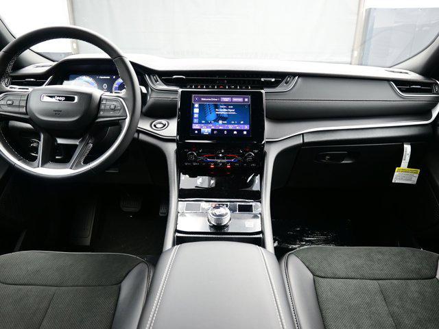 new 2025 Jeep Grand Cherokee L car, priced at $38,176