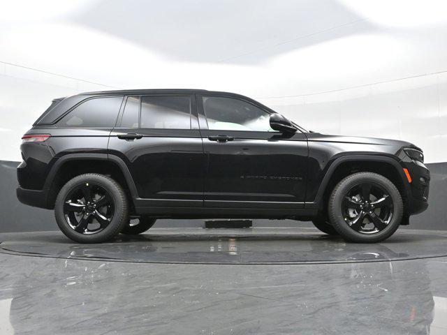 new 2025 Jeep Grand Cherokee car, priced at $45,798