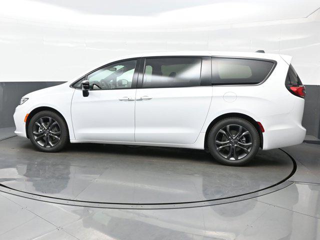 new 2026 Chrysler Pacifica car, priced at $44,239