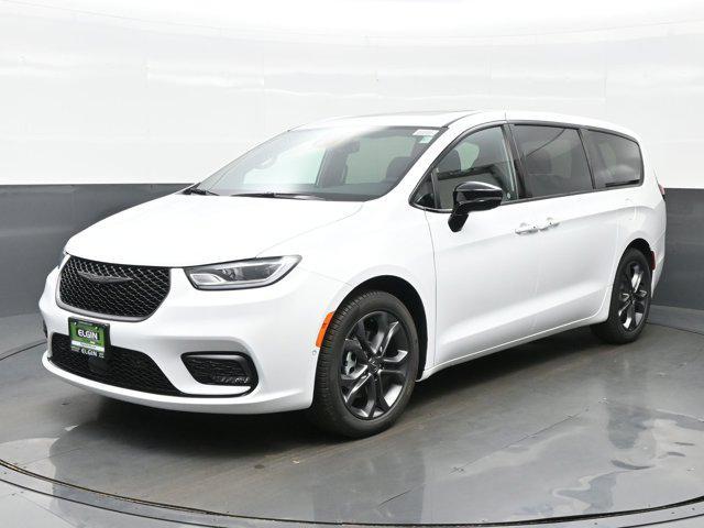 new 2026 Chrysler Pacifica car, priced at $44,239