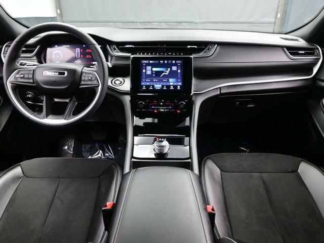 used 2023 Jeep Grand Cherokee car, priced at $33,590