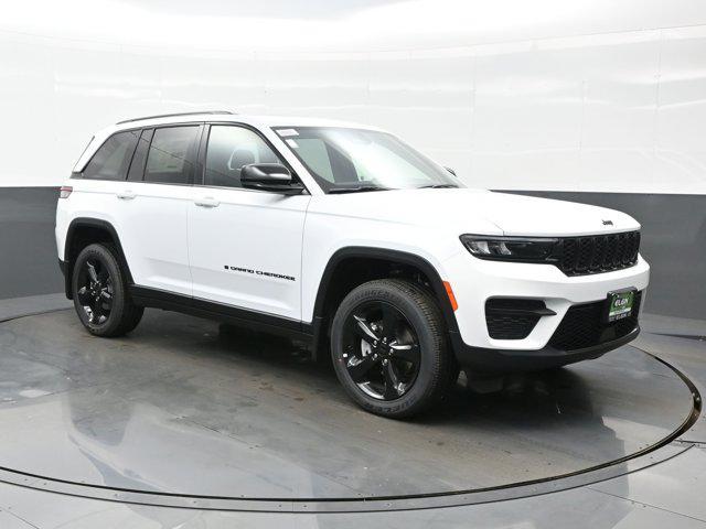 new 2025 Jeep Grand Cherokee car, priced at $49,200