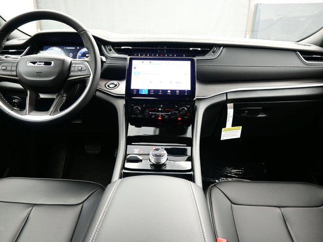 new 2025 Jeep Grand Cherokee car, priced at $45,798