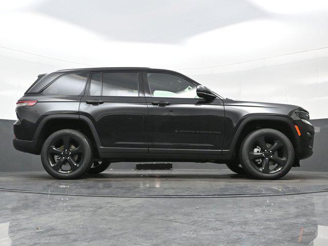 new 2025 Jeep Grand Cherokee car, priced at $42,804