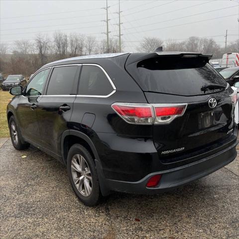 used 2015 Toyota Highlander car, priced at $17,995