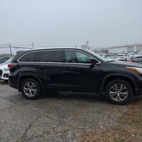 used 2015 Toyota Highlander car, priced at $17,995