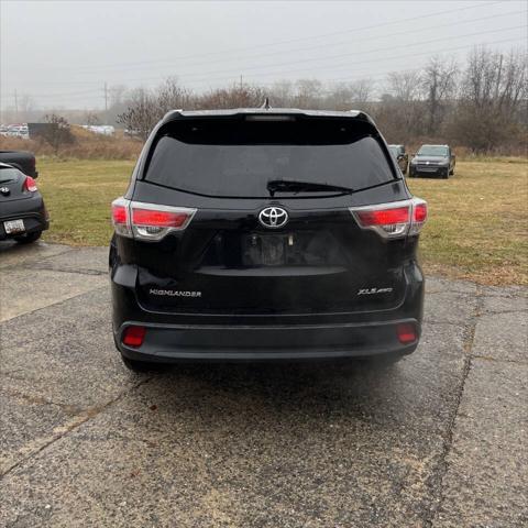 used 2015 Toyota Highlander car, priced at $17,995