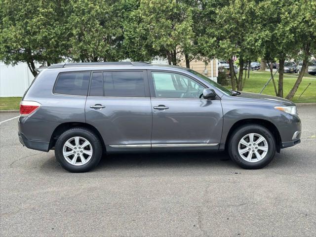 used 2011 Toyota Highlander car, priced at $8,995