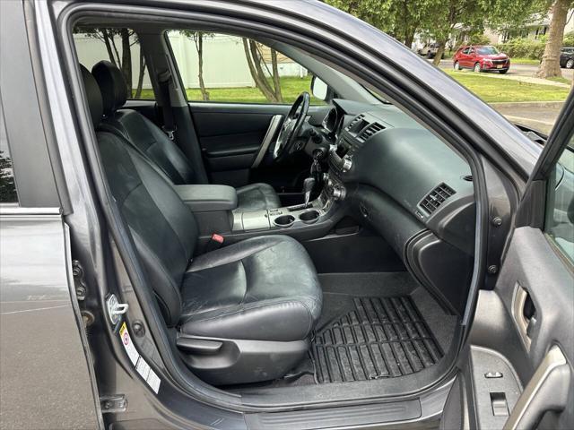 used 2011 Toyota Highlander car, priced at $8,995