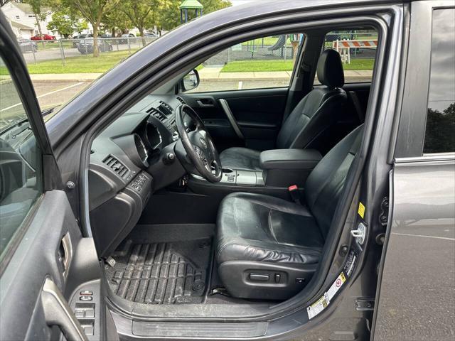 used 2011 Toyota Highlander car, priced at $8,995