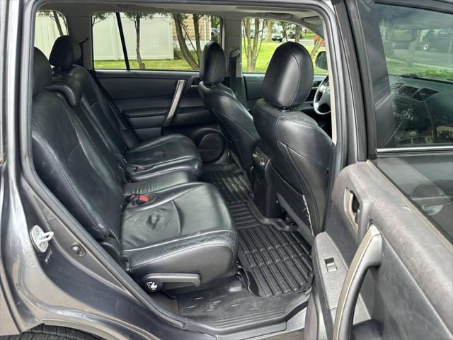 used 2011 Toyota Highlander car, priced at $8,995