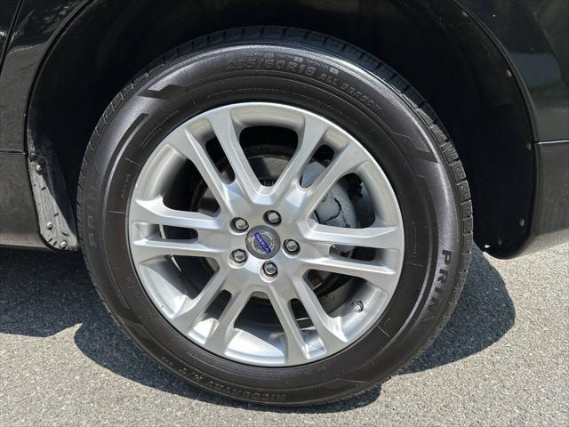 used 2015 Volvo XC60 car, priced at $5,995