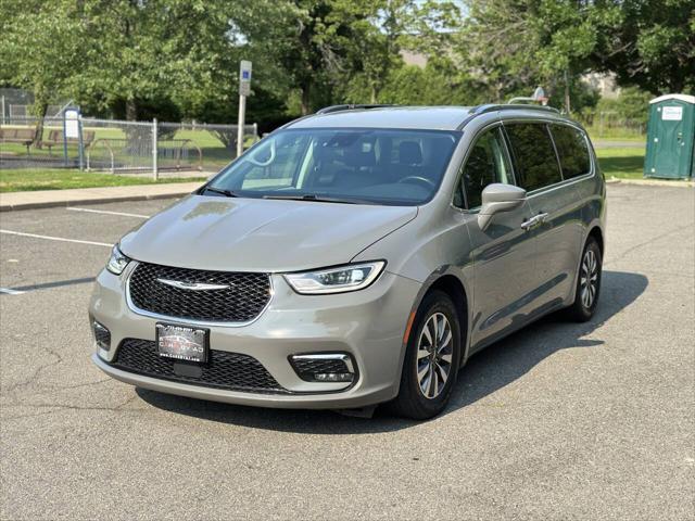 used 2021 Chrysler Pacifica car, priced at $9,995