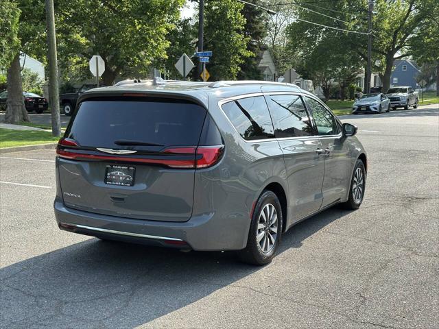 used 2021 Chrysler Pacifica car, priced at $9,995