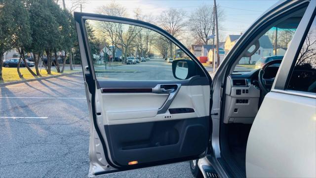 used 2011 Lexus GX 460 car, priced at $14,495