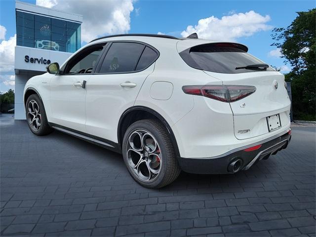 new 2024 Alfa Romeo Stelvio car