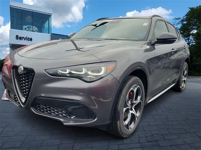 new 2024 Alfa Romeo Stelvio car