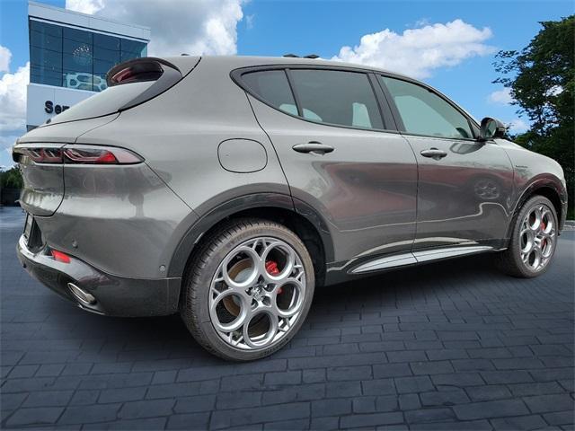 new 2024 Alfa Romeo Tonale car