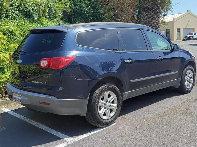 used 2010 Chevrolet Traverse car, priced at $5,995