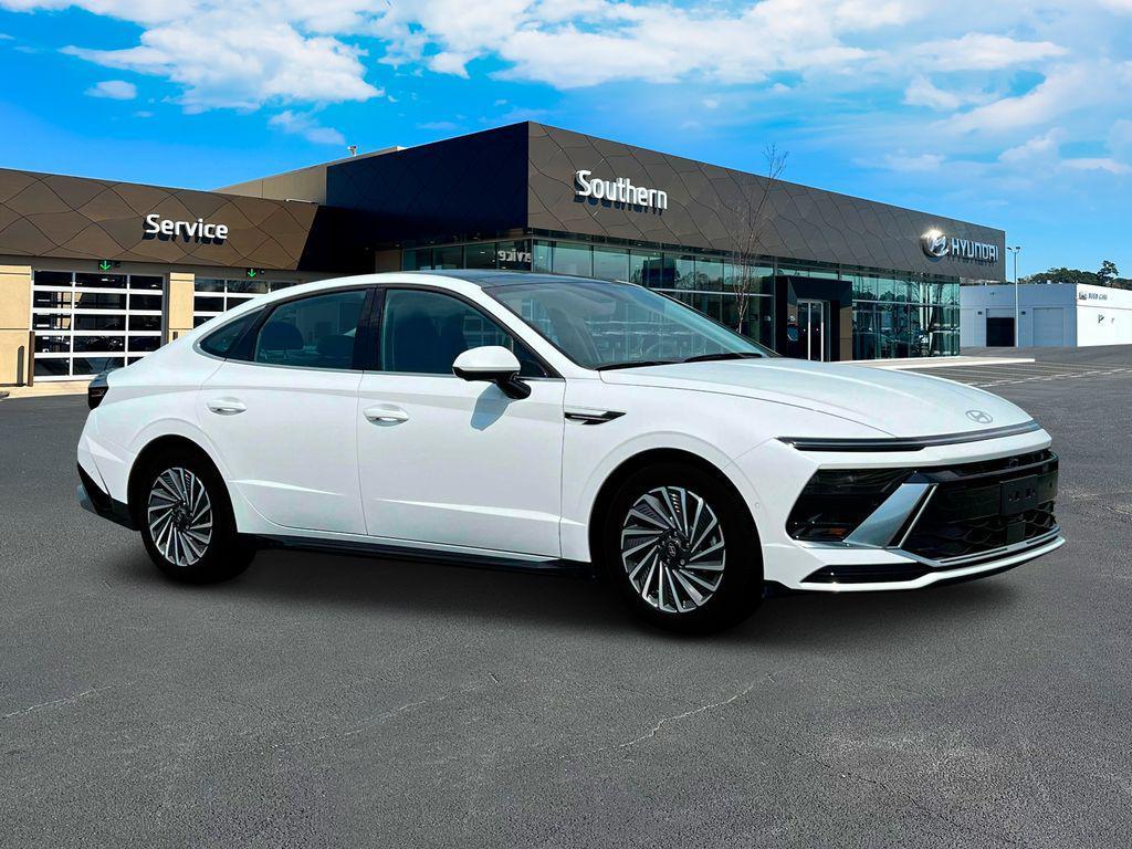 new 2024 Hyundai Sonata Hybrid car, priced at $35,989