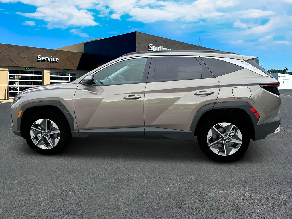 new 2025 Hyundai TUCSON Hybrid car, priced at $36,224