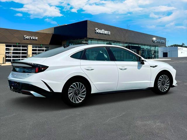 new 2025 Hyundai Sonata Hybrid car, priced at $39,186