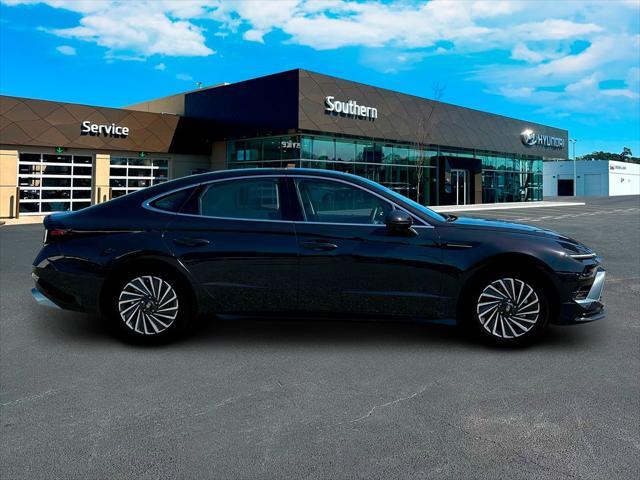 new 2025 Hyundai Sonata Hybrid car, priced at $38,727