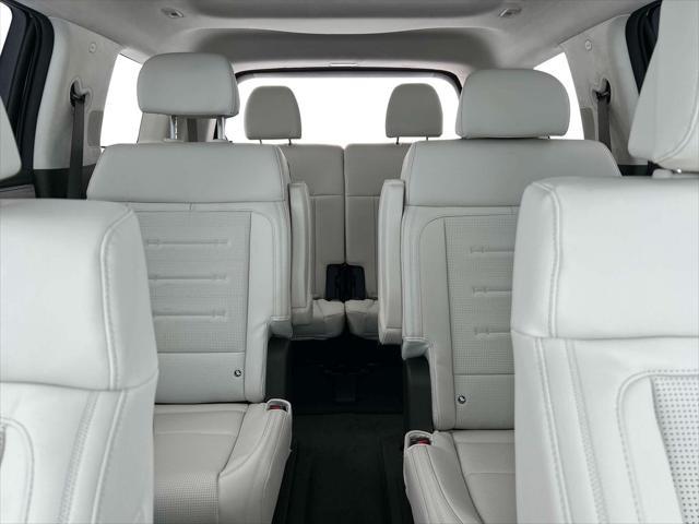 new 2025 Hyundai SANTA FE HEV car, priced at $49,170
