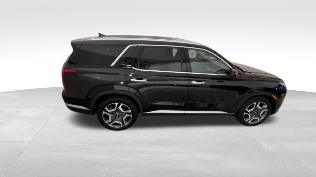 used 2025 Hyundai Palisade car, priced at $42,747