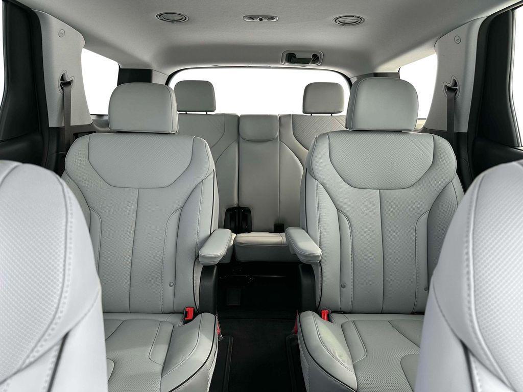 used 2025 Hyundai Palisade car, priced at $42,747