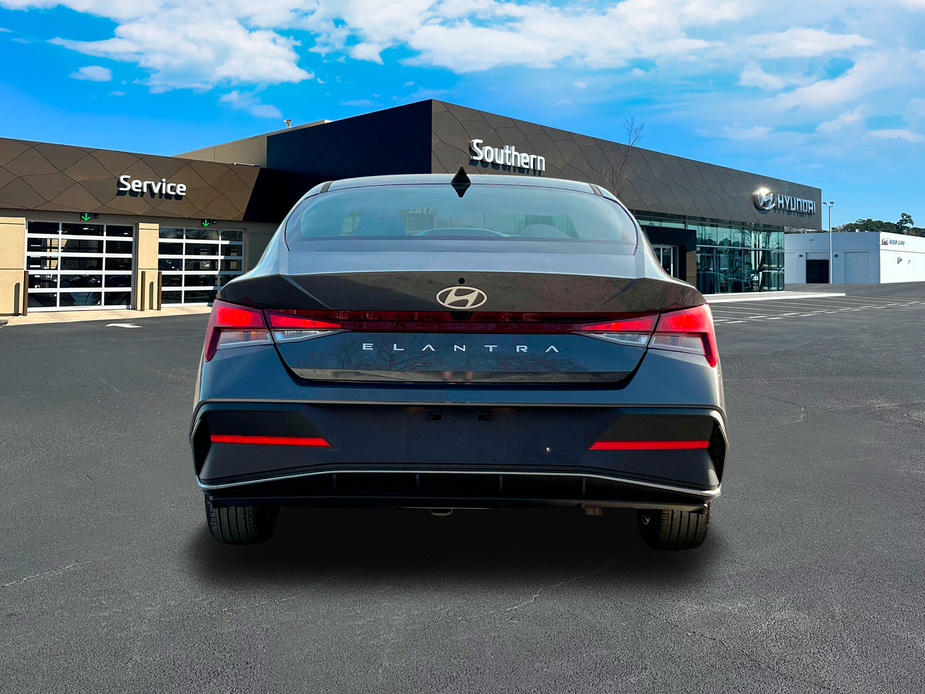 new 2024 Hyundai Elantra car, priced at $24,524