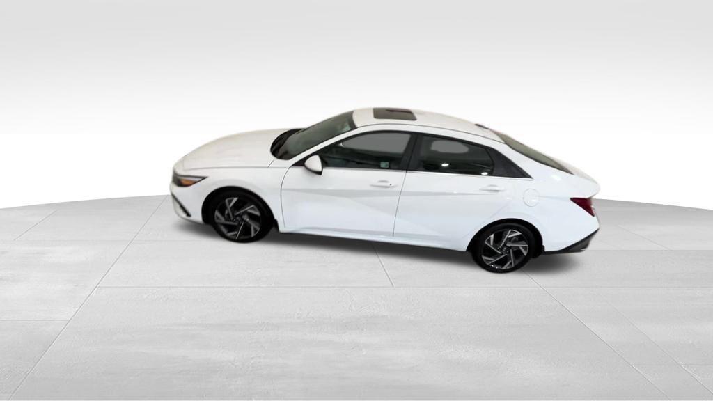 used 2025 Hyundai Elantra car, priced at $25,922
