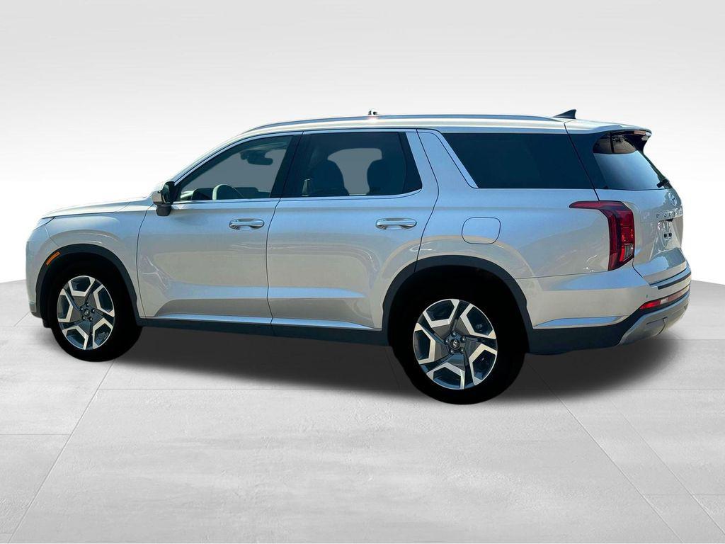used 2025 Hyundai Palisade car, priced at $43,685