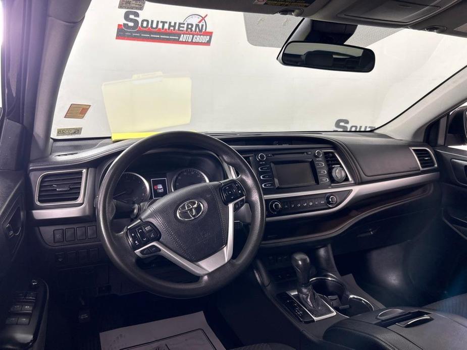 used 2019 Toyota Highlander car, priced at $21,999