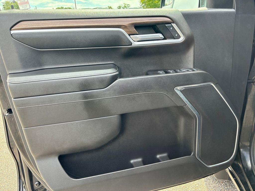 used 2022 Chevrolet Silverado 1500 car, priced at $33,800