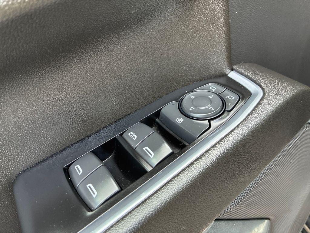 used 2022 Chevrolet Silverado 1500 car, priced at $33,800