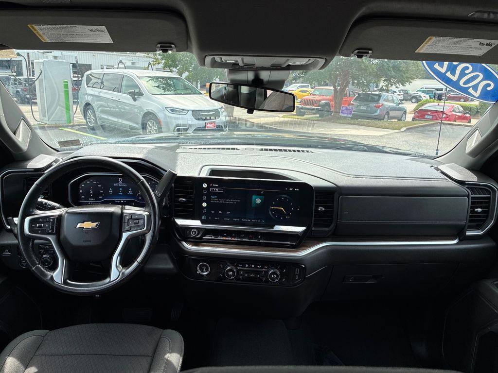 used 2022 Chevrolet Silverado 1500 car, priced at $33,800