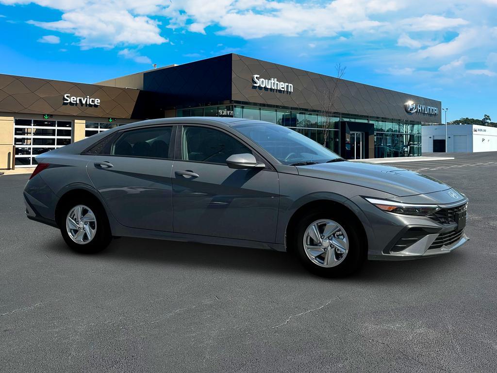 new 2025 Hyundai Elantra car, priced at $23,617