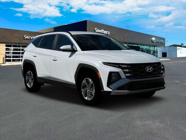 new 2025 Hyundai TUCSON Hybrid car, priced at $35,408
