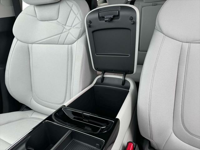new 2025 Hyundai TUCSON Hybrid car, priced at $35,408