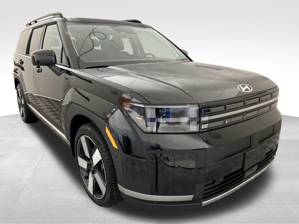 used 2025 Hyundai Santa Fe car, priced at $38,695