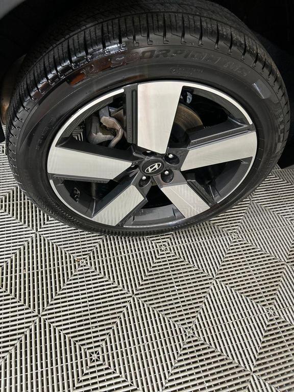 used 2025 Hyundai Santa Fe car, priced at $38,695