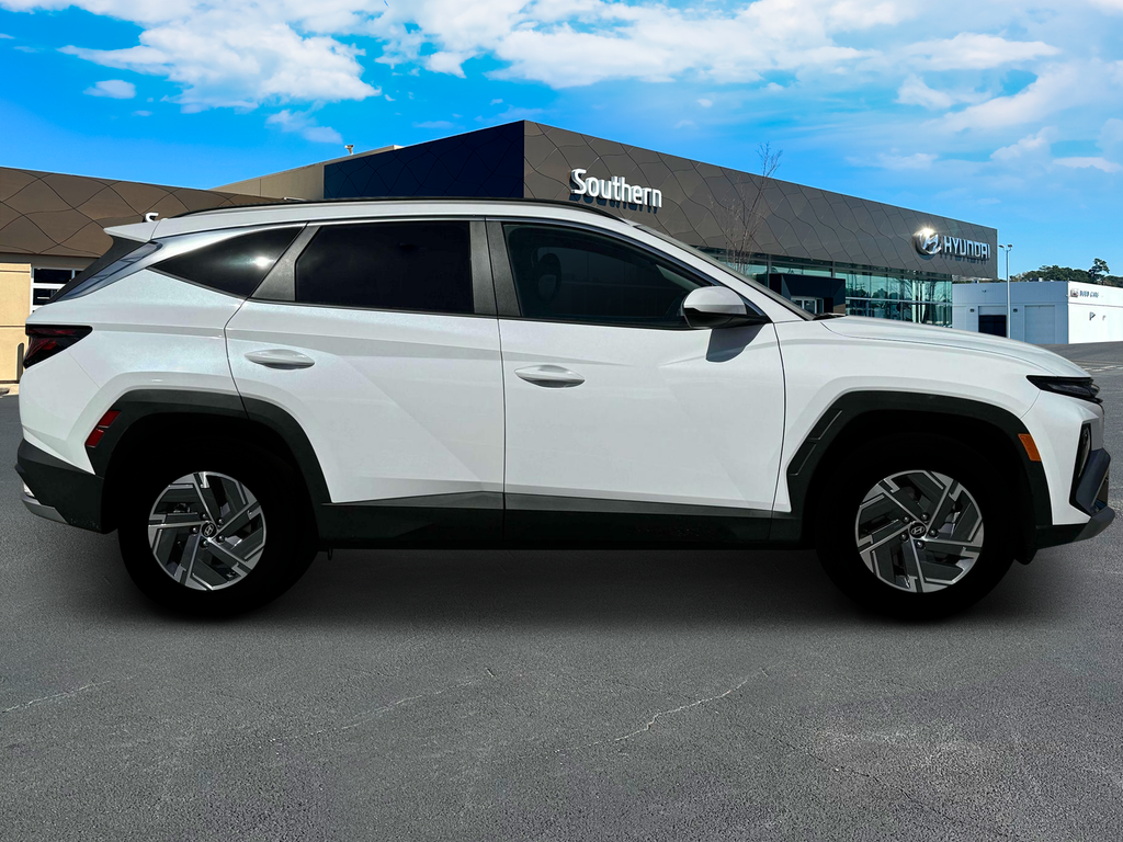 new 2025 Hyundai TUCSON Hybrid car, priced at $33,274